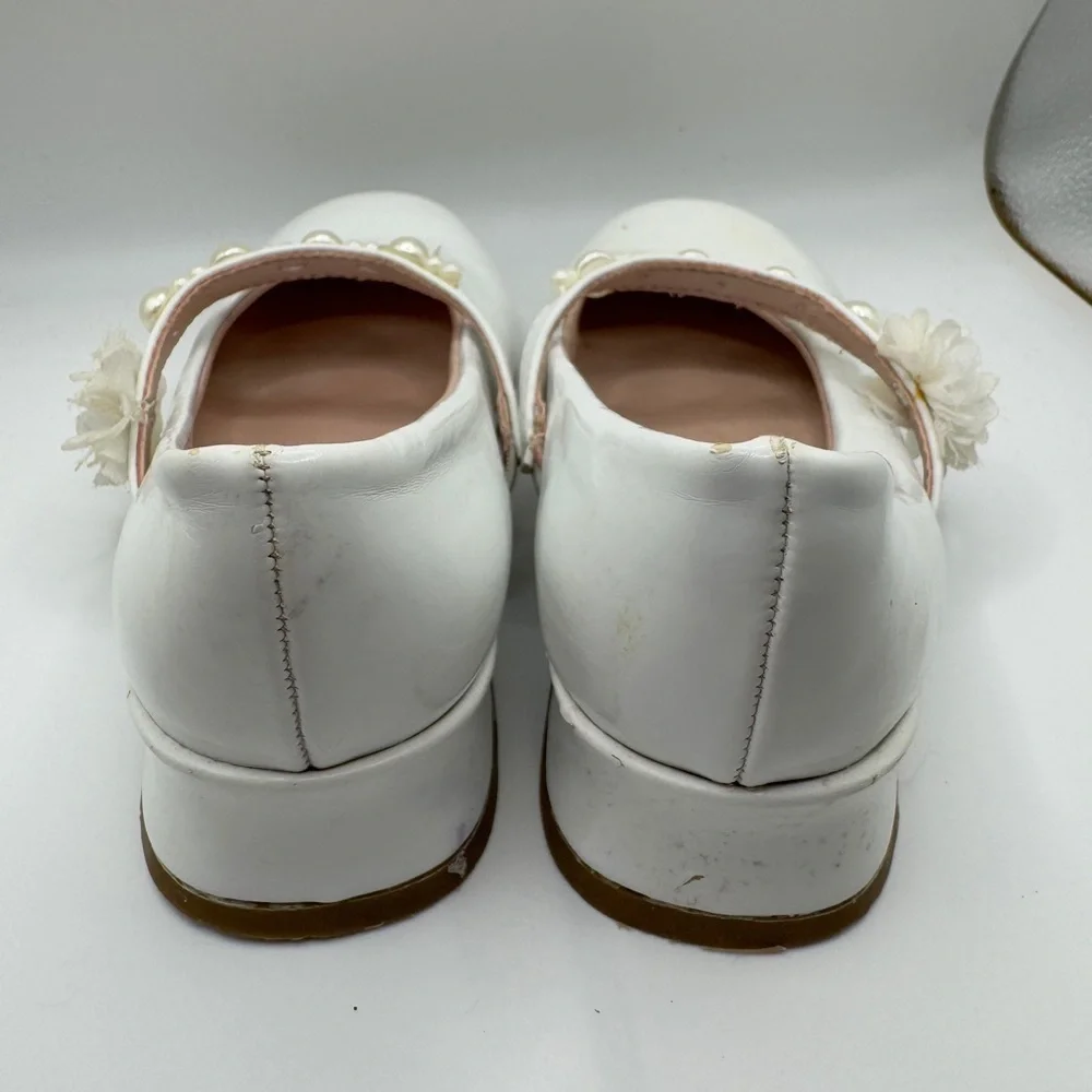 Girls Toddler Size 7 Off White/Cream Dress Shoes with Glossy Finish & Pearls